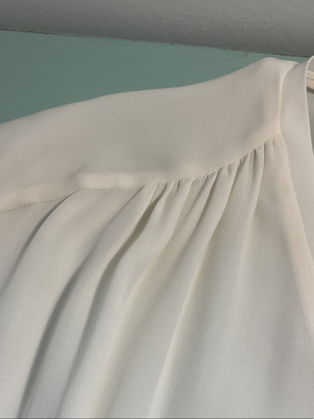 Joie Cream V-Neck Short Sleeve 100% Silk Blouse Large - Picture 8 of 12